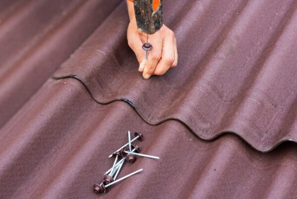 The Difference Between Roof Repair and Replacement