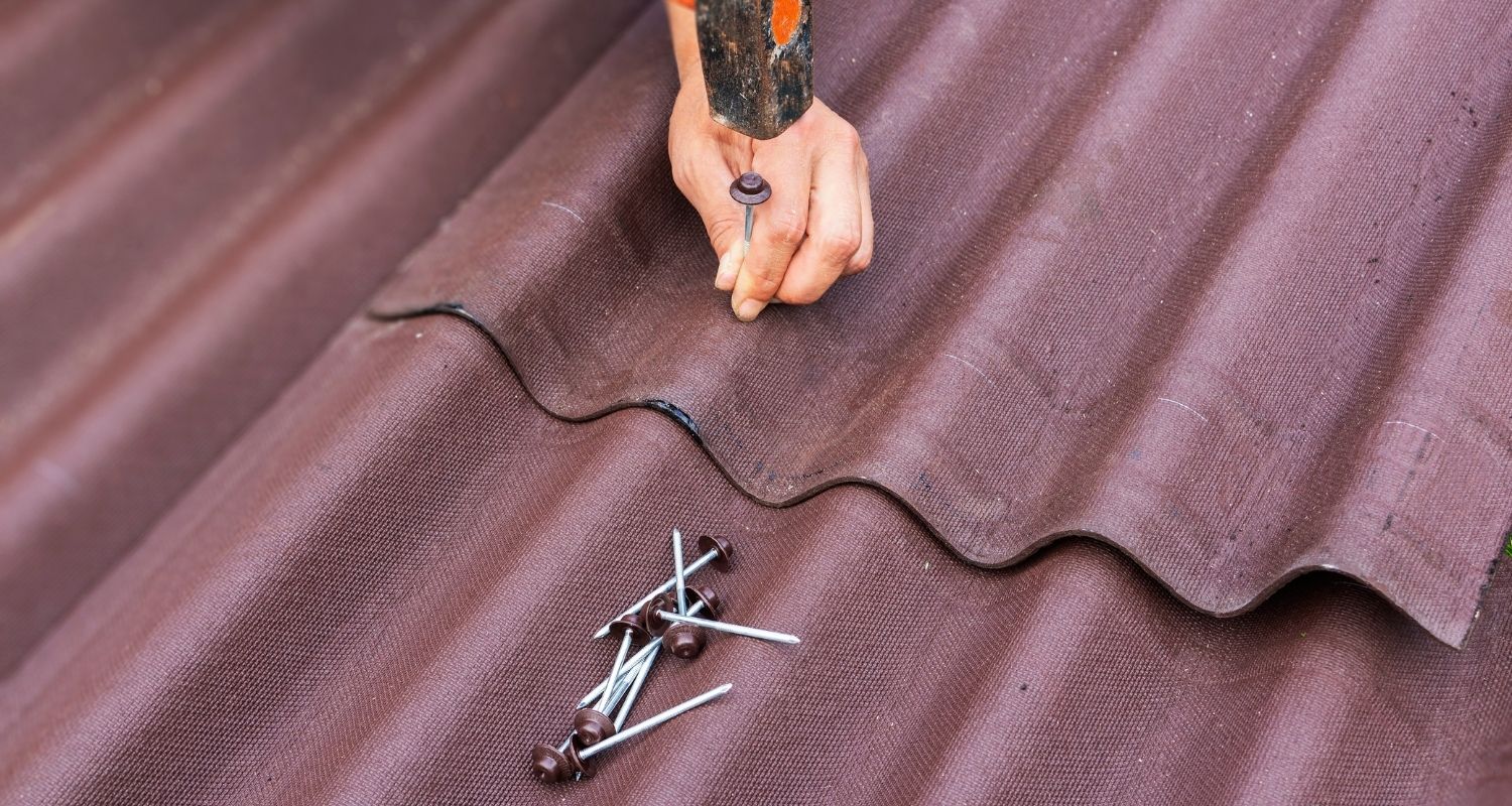 The Difference Between Roof Repair and Replacement